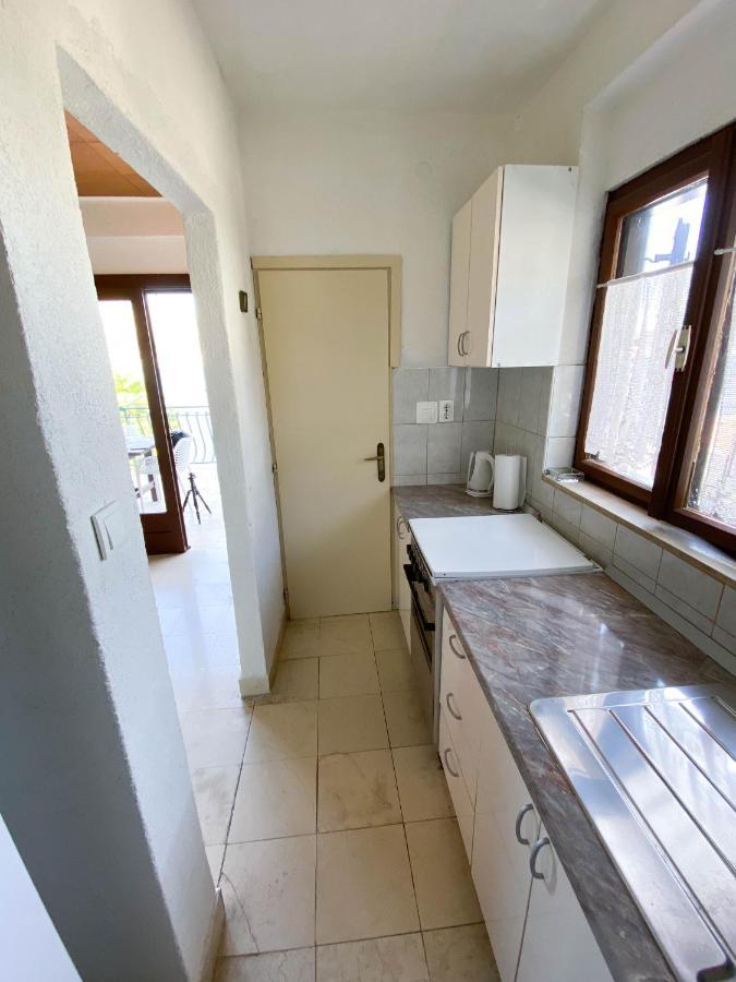 Seaview & Beachfront Apartments Jakov Donji Okrug  Kültér fotó