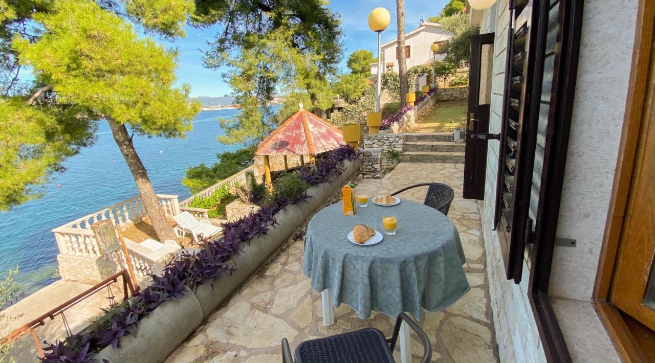 Seaview & Beachfront Apartments Jakov Donji Okrug  Kültér fotó