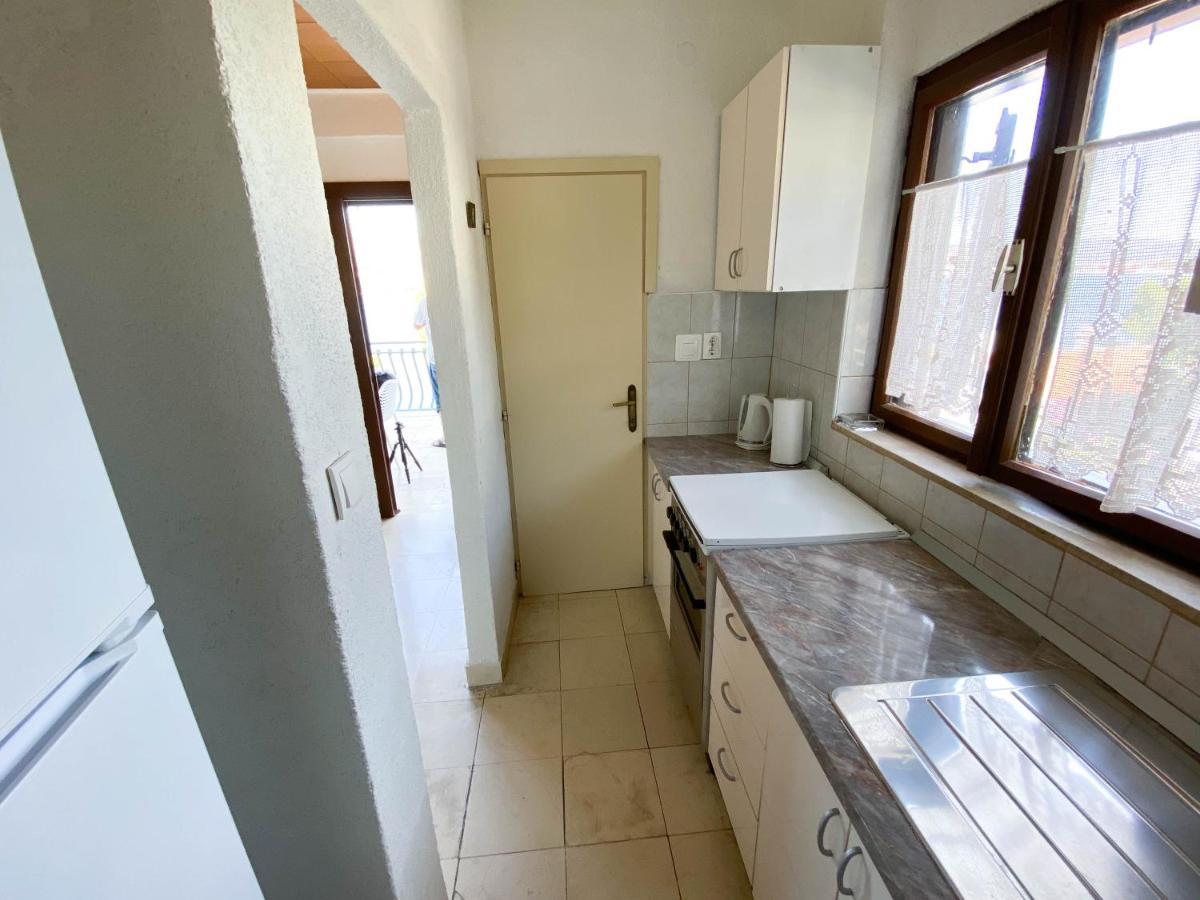 Seaview & Beachfront Apartments Jakov Donji Okrug  Kültér fotó