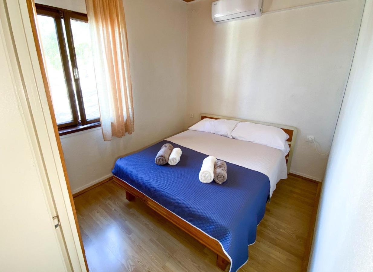 Seaview & Beachfront Apartments Jakov Donji Okrug  Kültér fotó