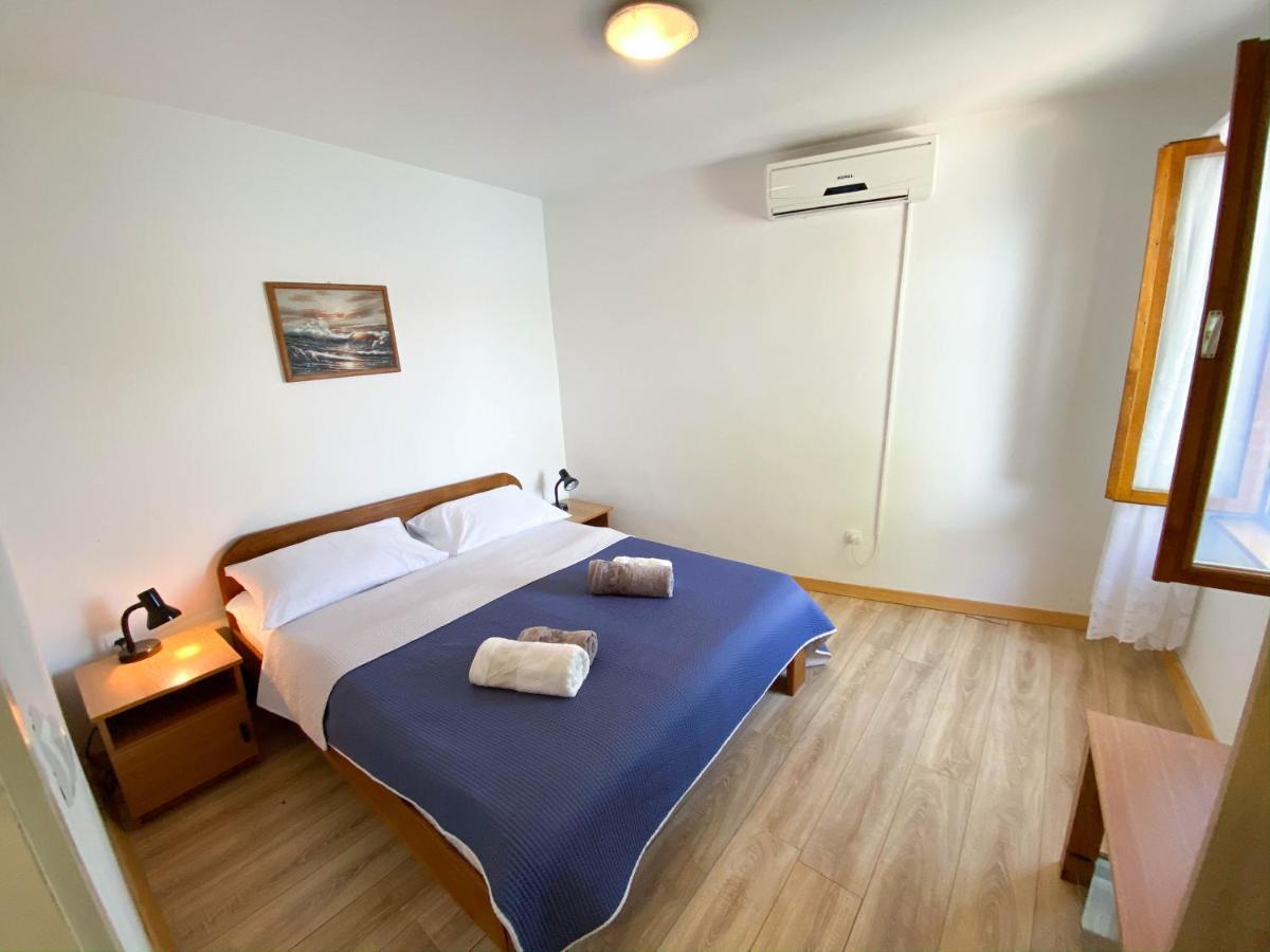 Seaview & Beachfront Apartments Jakov Donji Okrug  Kültér fotó