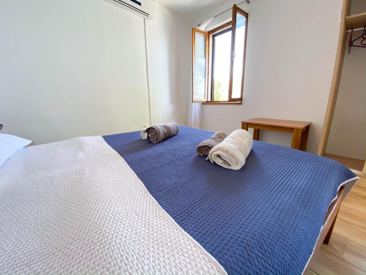 Seaview & Beachfront Apartments Jakov Donji Okrug  Kültér fotó