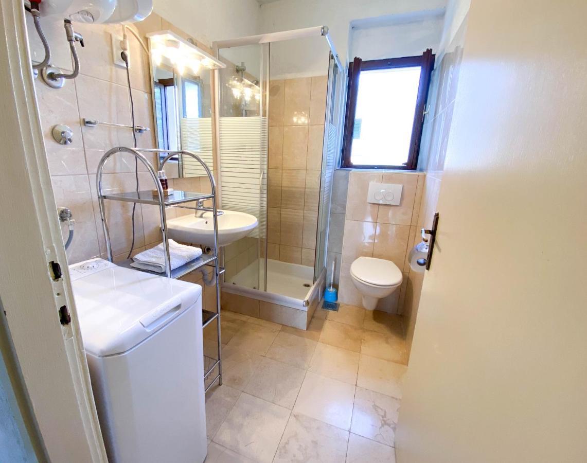 Seaview & Beachfront Apartments Jakov Donji Okrug  Kültér fotó